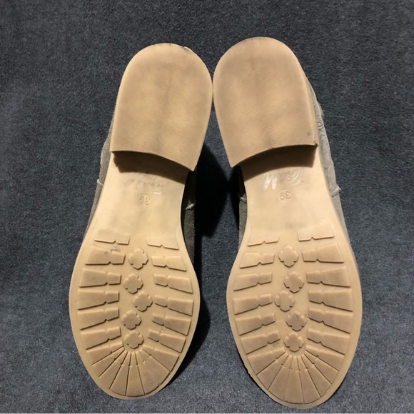 Tara M Keegan Boots Floral Embossed Taupe Suede Ankle Booties Women’s Sz US 8.5 - Picture 9 of 10